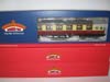 Bachmann Railways 39-450 LMS 57' Porthole Coach Corridor 3rd BR Crimson and Cream