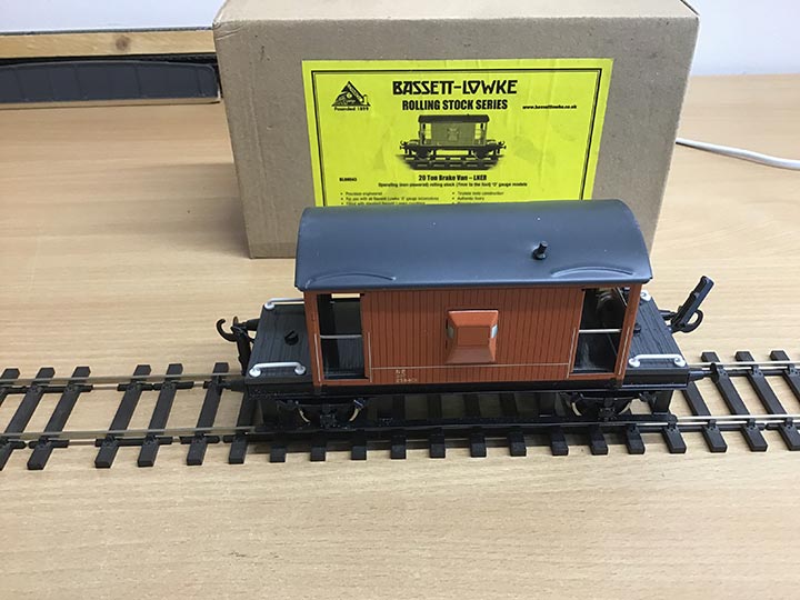 Bassett Lowke O Gauge Rolling Stock Series LNER 20 Ton Brake Van with Working Rear Light - Premier Model Railways